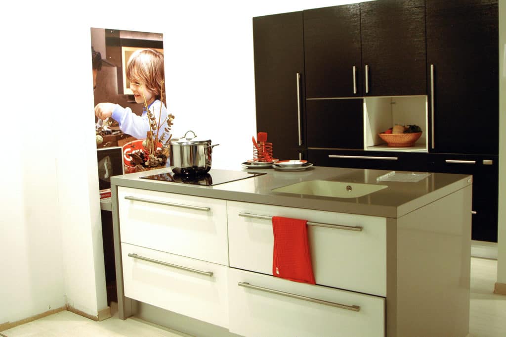 OUTLET COCINA GATTO MODELO SAMAL FRESNO BLACK & WHITE