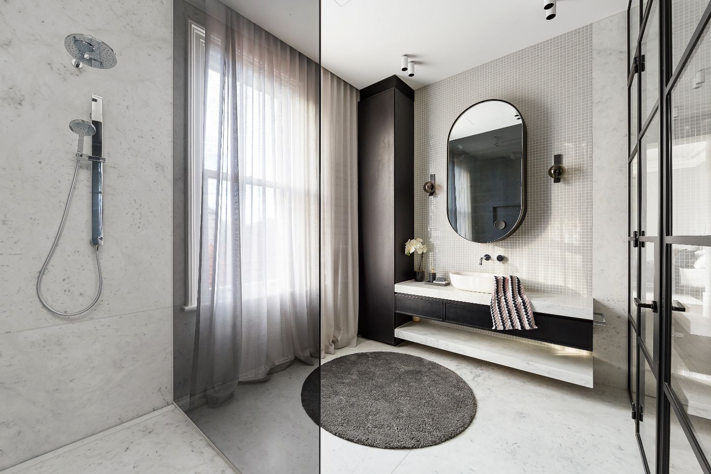 bathroom-N4UY4HB